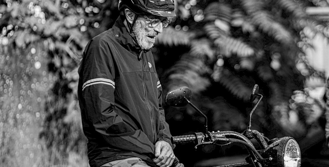 (c) Kris Verdonck vangt Walter Swennen op Bizet Bizar, juli 2023.